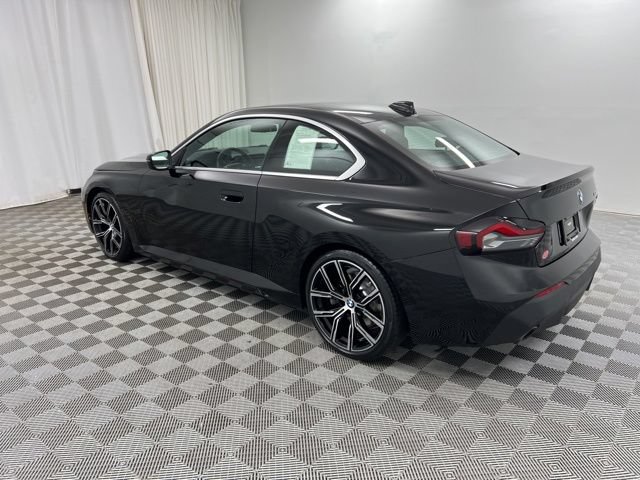 Used 2022 BMW 230i Coupe w/ Premium Package 2 RWD image 4