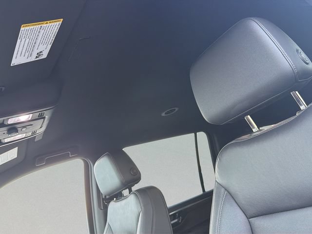 Certified 2025 Chevrolet Suburban Z71 AWD/4WD image 12