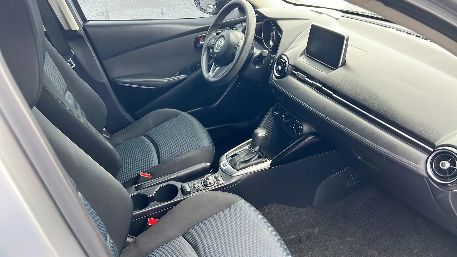 Used 2016 Scion iA image 5