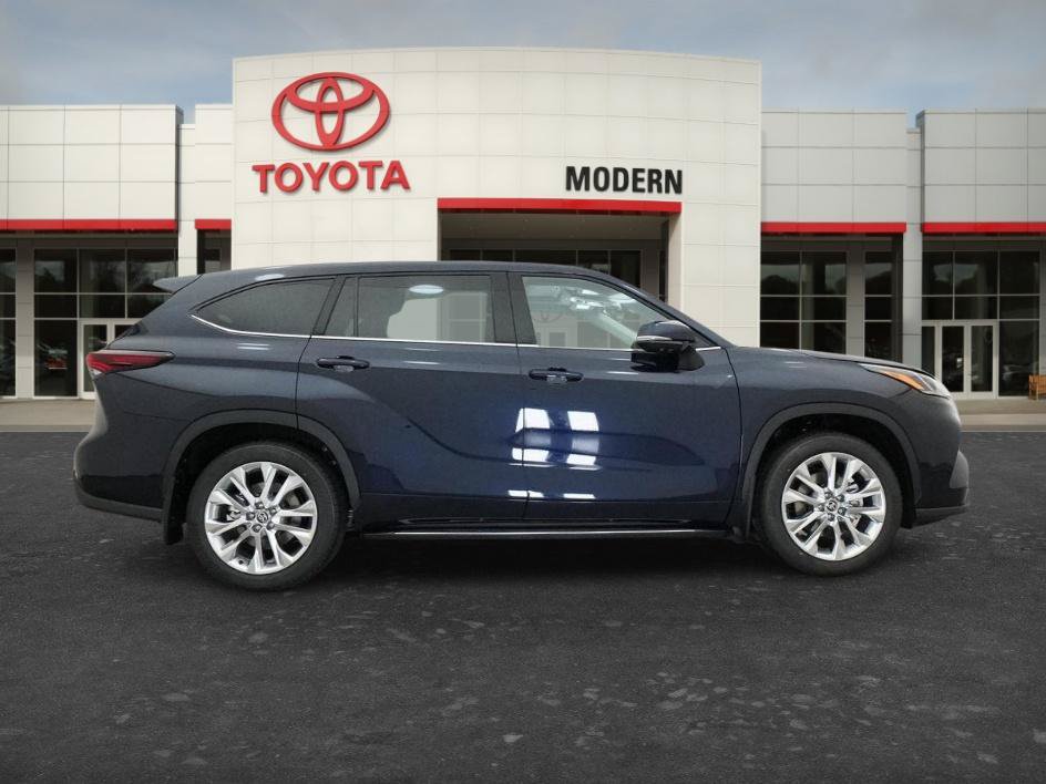 New 2026 Toyota Highlander Limited AWD/4WD image 13