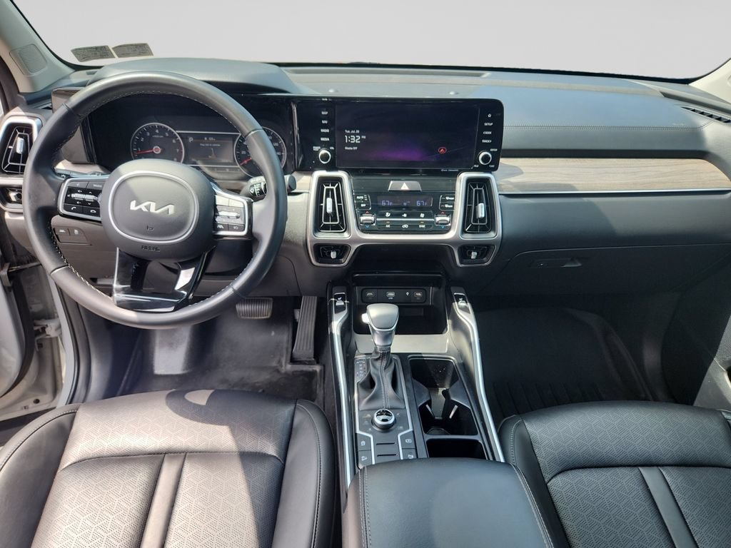Certified 2023 Kia Sorento S w/ Panoramic Sunroof Package AWD/4WD image 12