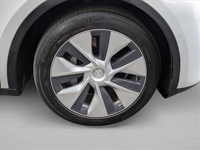 Used 2021 Tesla Model Y Long Range image 24