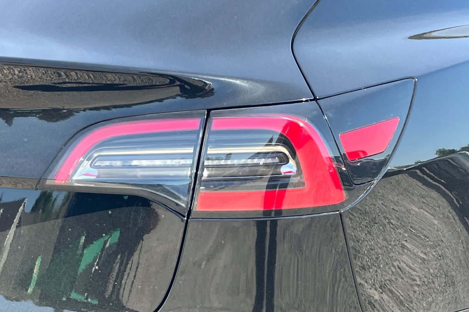Used 2018 Tesla Model 3 Long Range RWD image 13