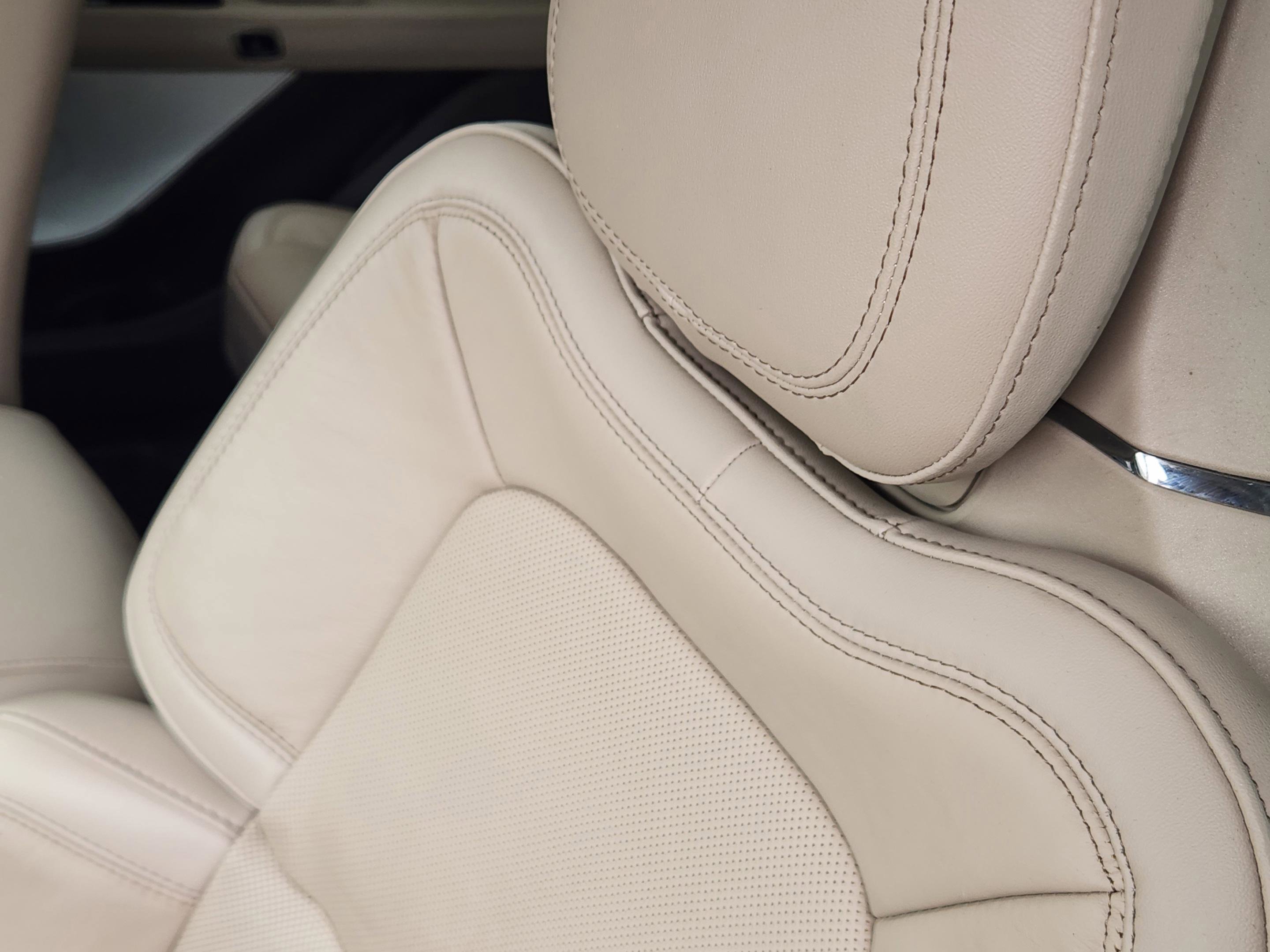 Used 2023 Lincoln Aviator Reserve w/ Equipment Group 201A image 8