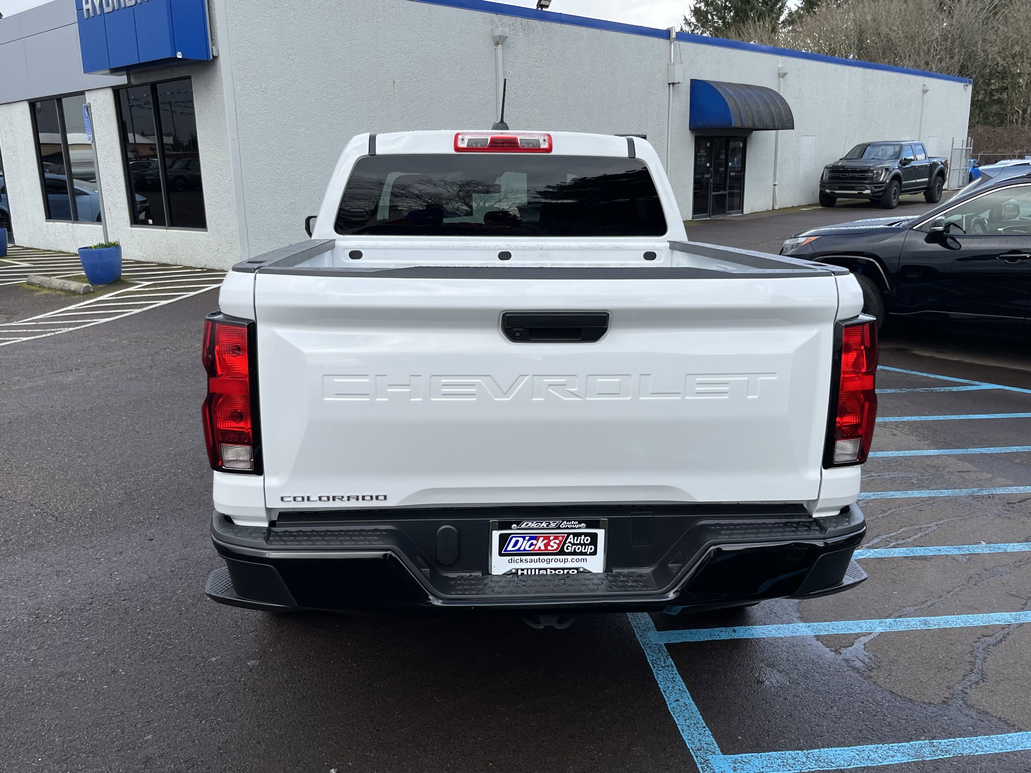 Used 2023 Chevrolet Colorado W/T image 7