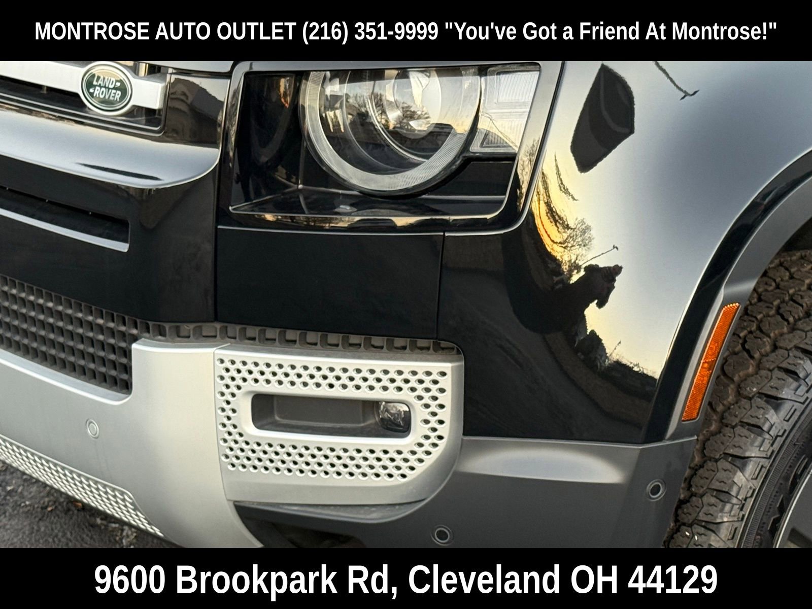 New 2025 Land Rover Defender 90 S image 9