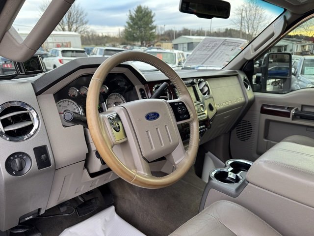 Used 2010 Ford F250 Lariat image 9