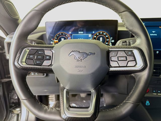 Used 2025 Ford Mustang GT RWD image 12