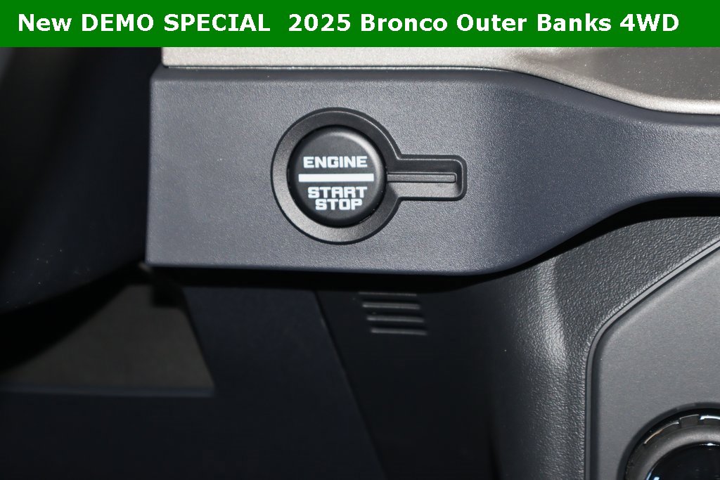 New 2025 Ford Bronco Outer Banks image 19