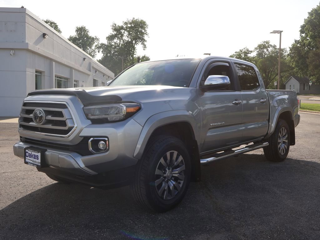Used 2023 Toyota Tacoma Limited AWD/4WD image 4