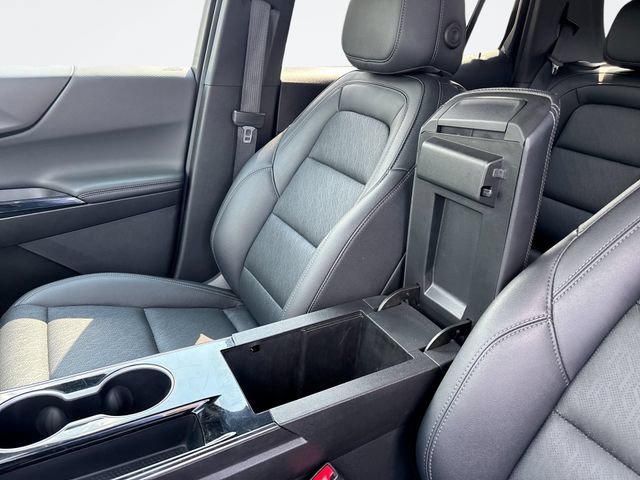 Used 2025 Chevrolet Equinox LT w/ Convenience Package II FWD image 21