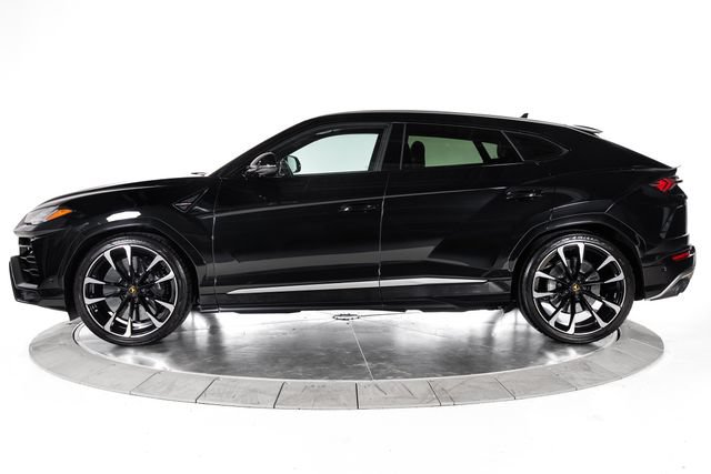 Used 2022 Lamborghini Urus AWD/4WD image 2