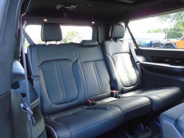 Certified 2025 Jeep Grand Wagoneer L Series II Obsidian w/ Quick Order Packagew 28T AWD/4WD image 12