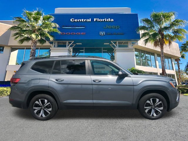 Used 2024 Volkswagen Atlas SE FWD image 4
