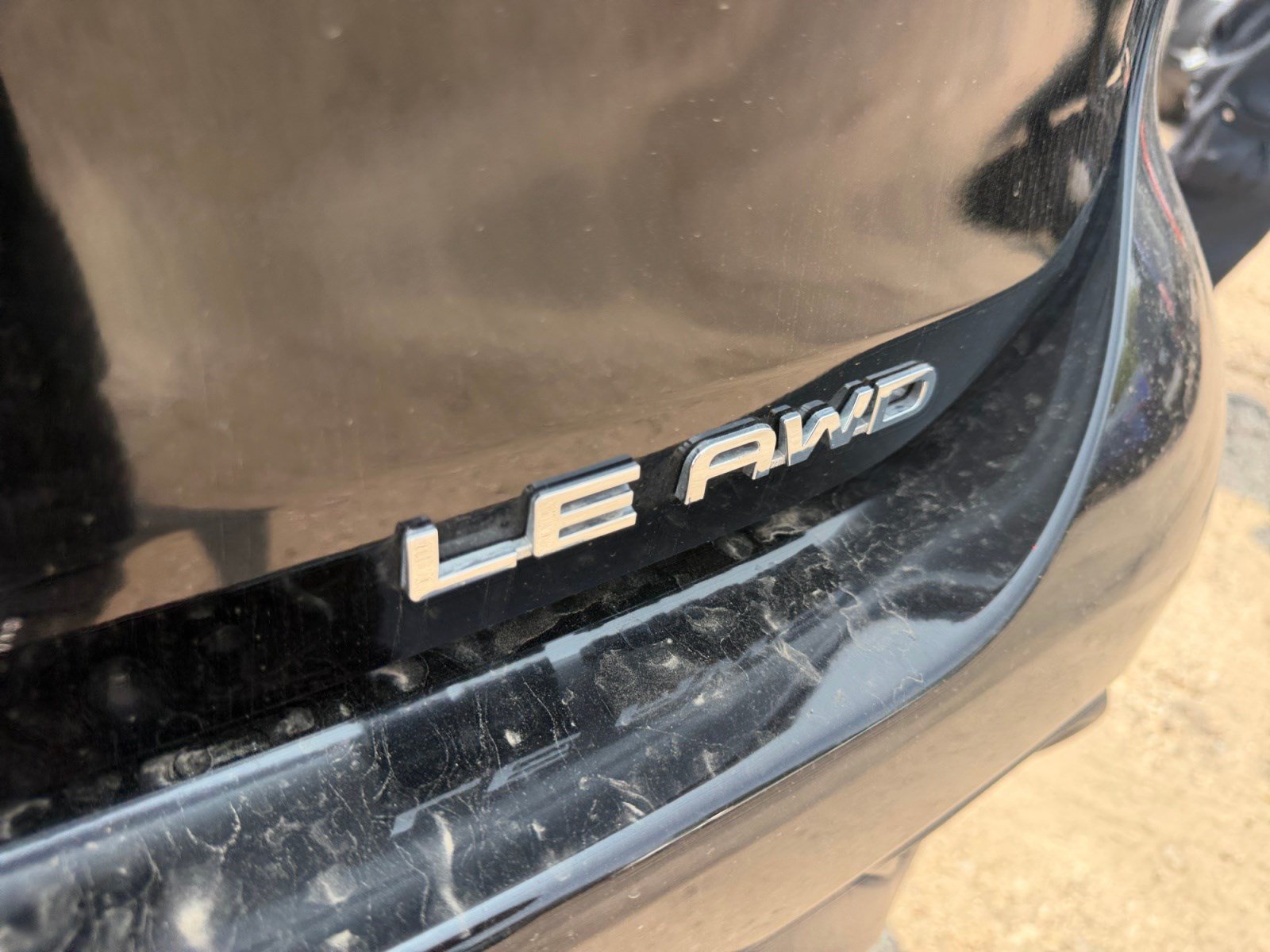 Used 2024 Toyota Highlander LE AWD/4WD image 24