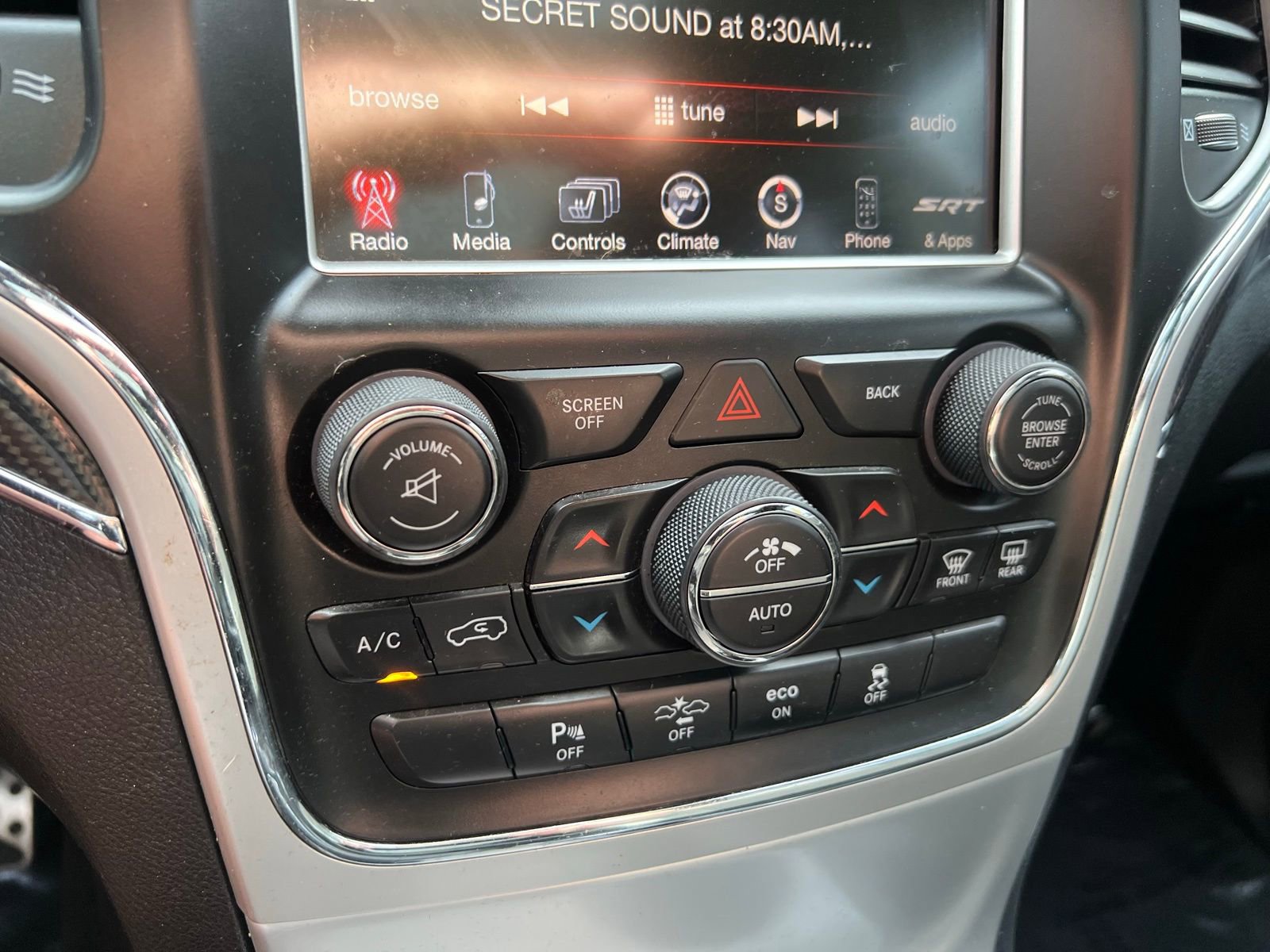 Used 2015 Jeep Grand Cherokee SRT w/ Luxury Group II image 38