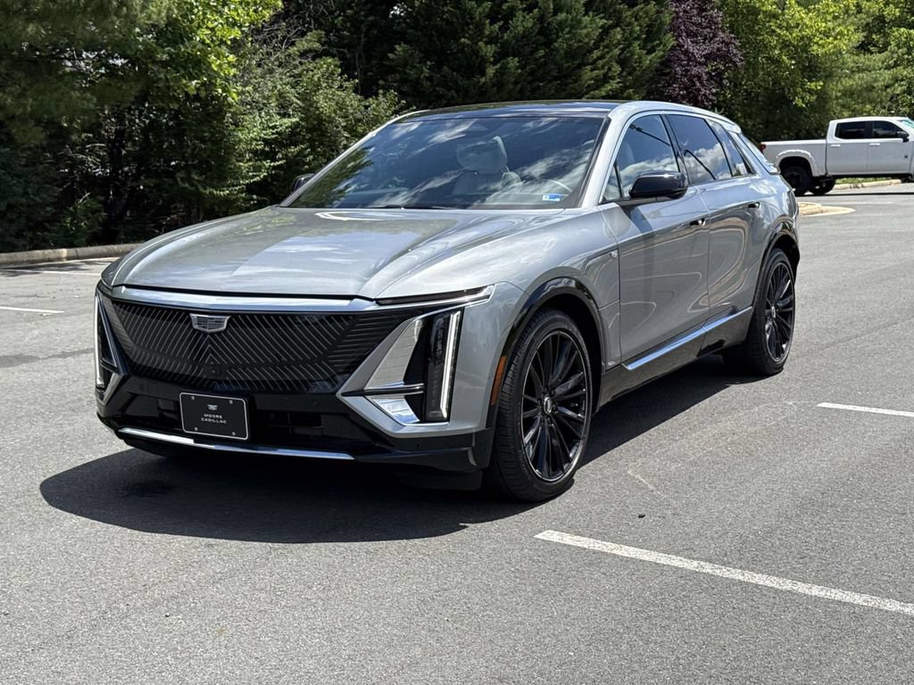 Certified 2024 Cadillac Lyriq Luxury w/ LPO, Floor Liner Package AWD/4WD image 21