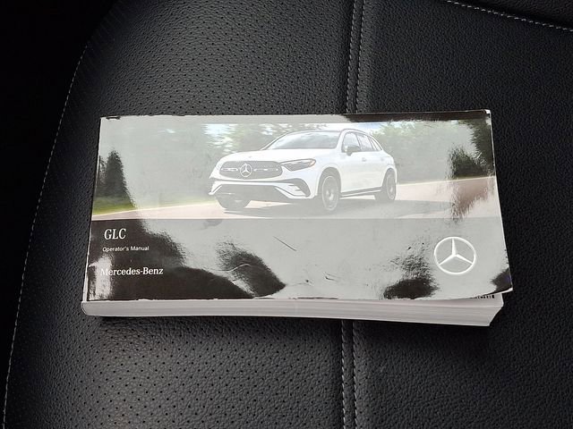 Used 2024 Mercedes-Benz GLC 300 4MATIC image 27