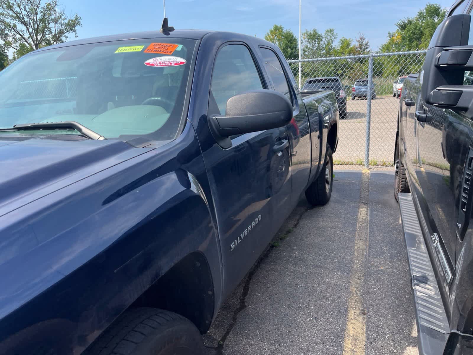 Used 2009 Chevrolet Silverado 1500 W/T RWD image 7