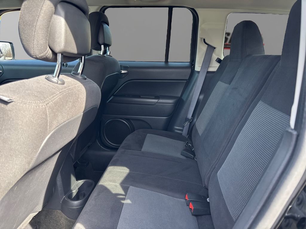 Used 2016 Jeep Patriot Latitude image 10