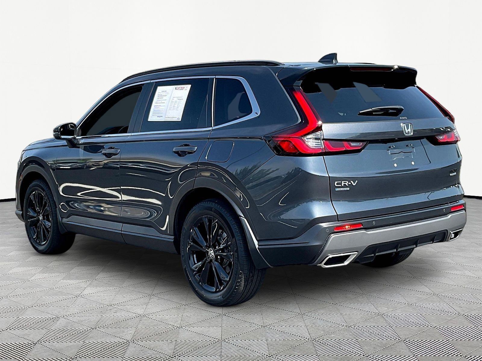 Used 2024 Honda CR-V Sport Touring image 4