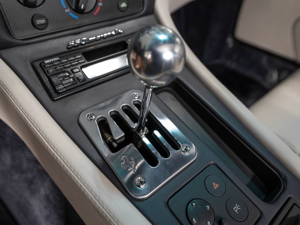 Used 1999 Ferrari 550 Maranello Coupe RWD image 28
