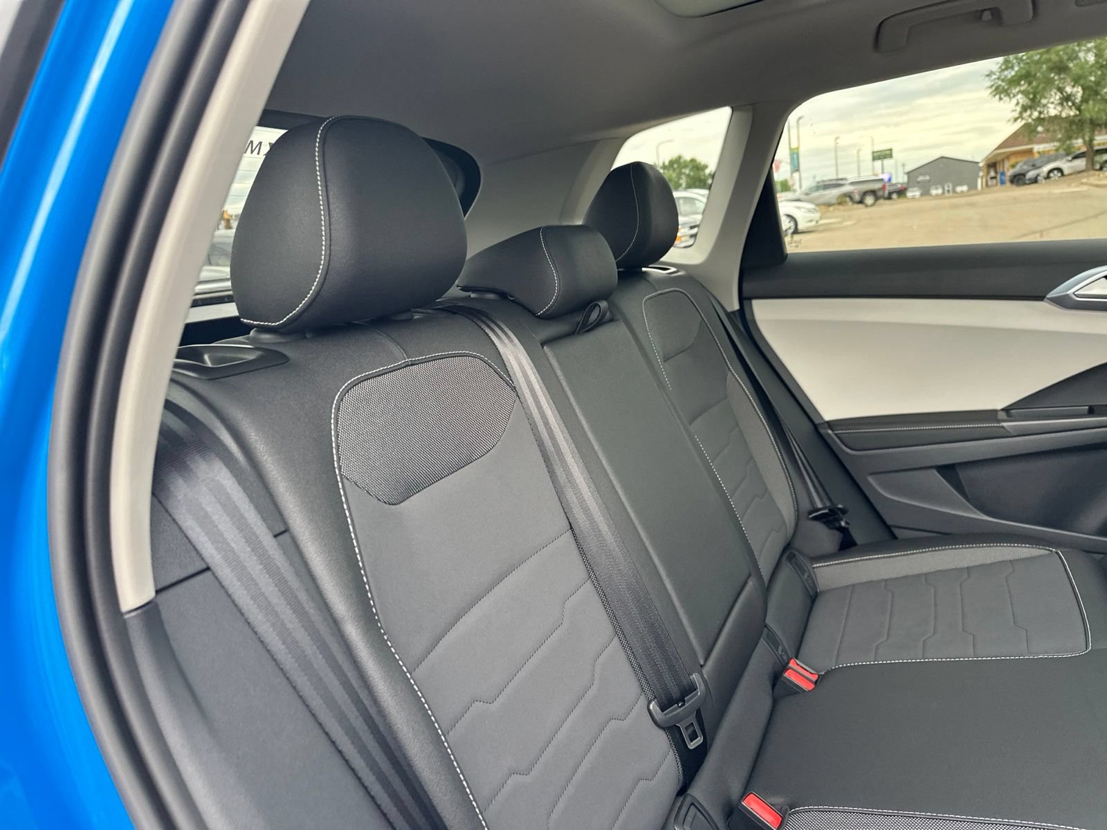 Certified 2025 Volkswagen Taos SE AWD/4WD image 29