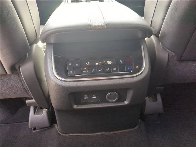 Used 2025 Nissan Armada Platinum RWD image 18