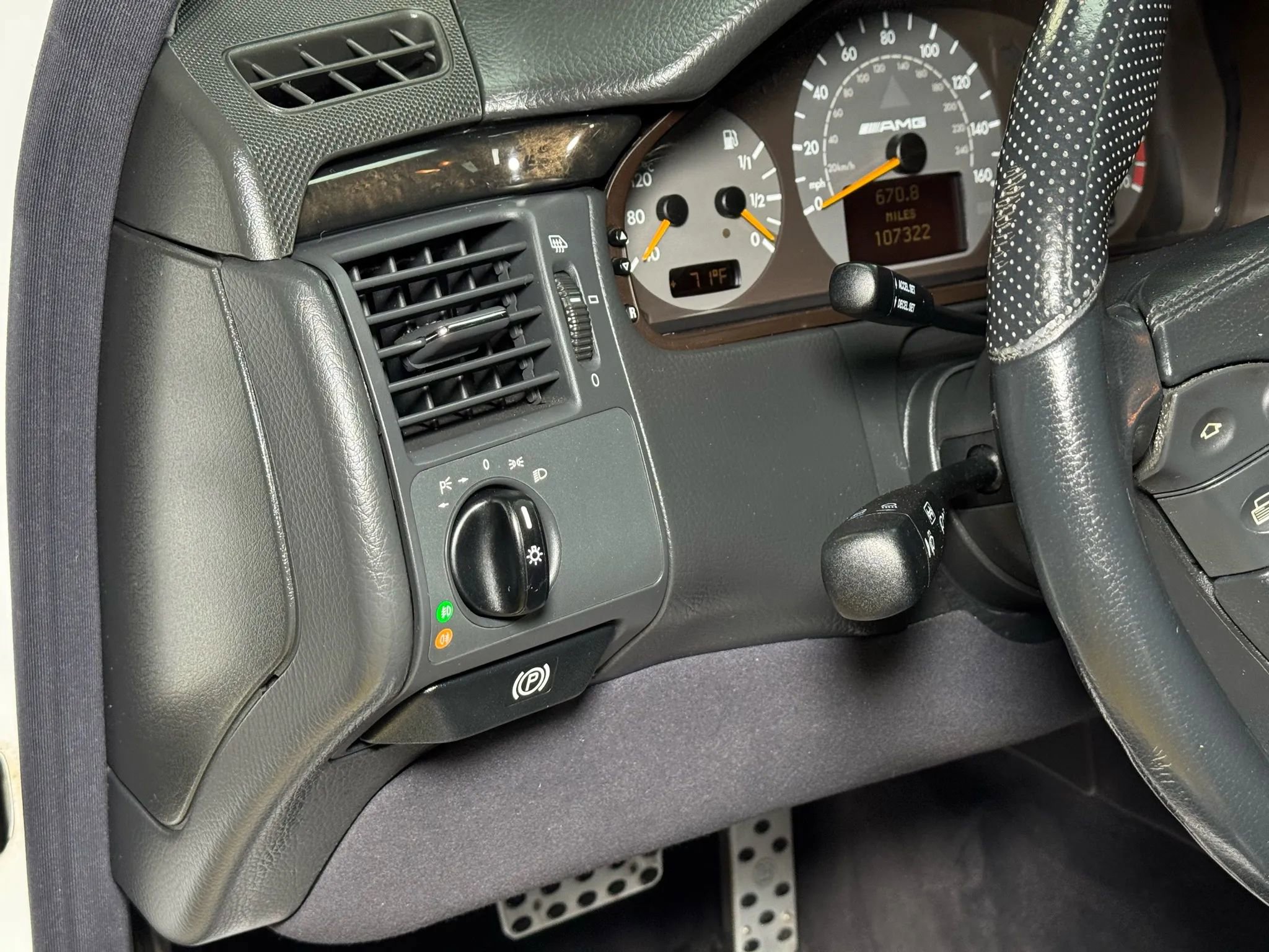 Used 2000 Mercedes-Benz E 55 AMG Sedan image 37