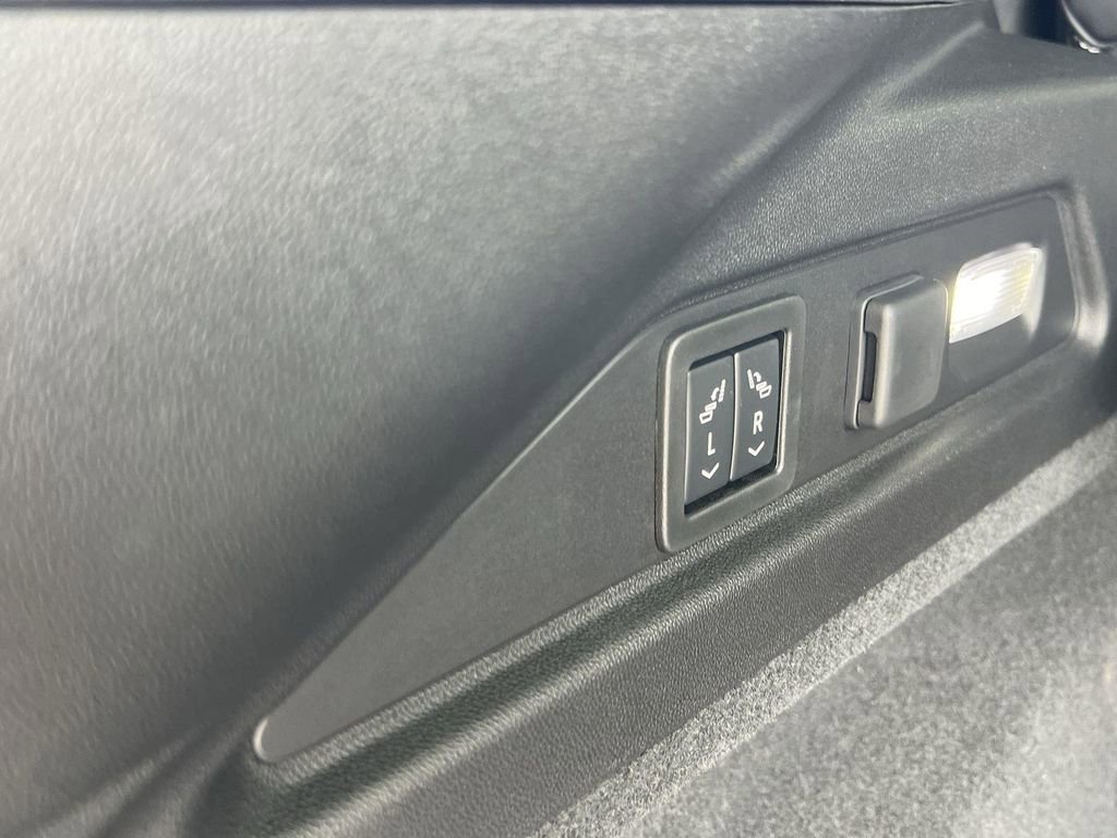 New 2026 Cadillac Lyriq V image 32