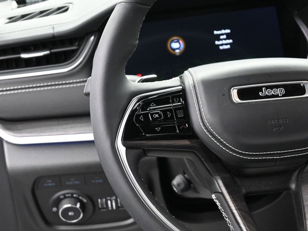 Used 2022 Jeep Grand Cherokee Overland image 27