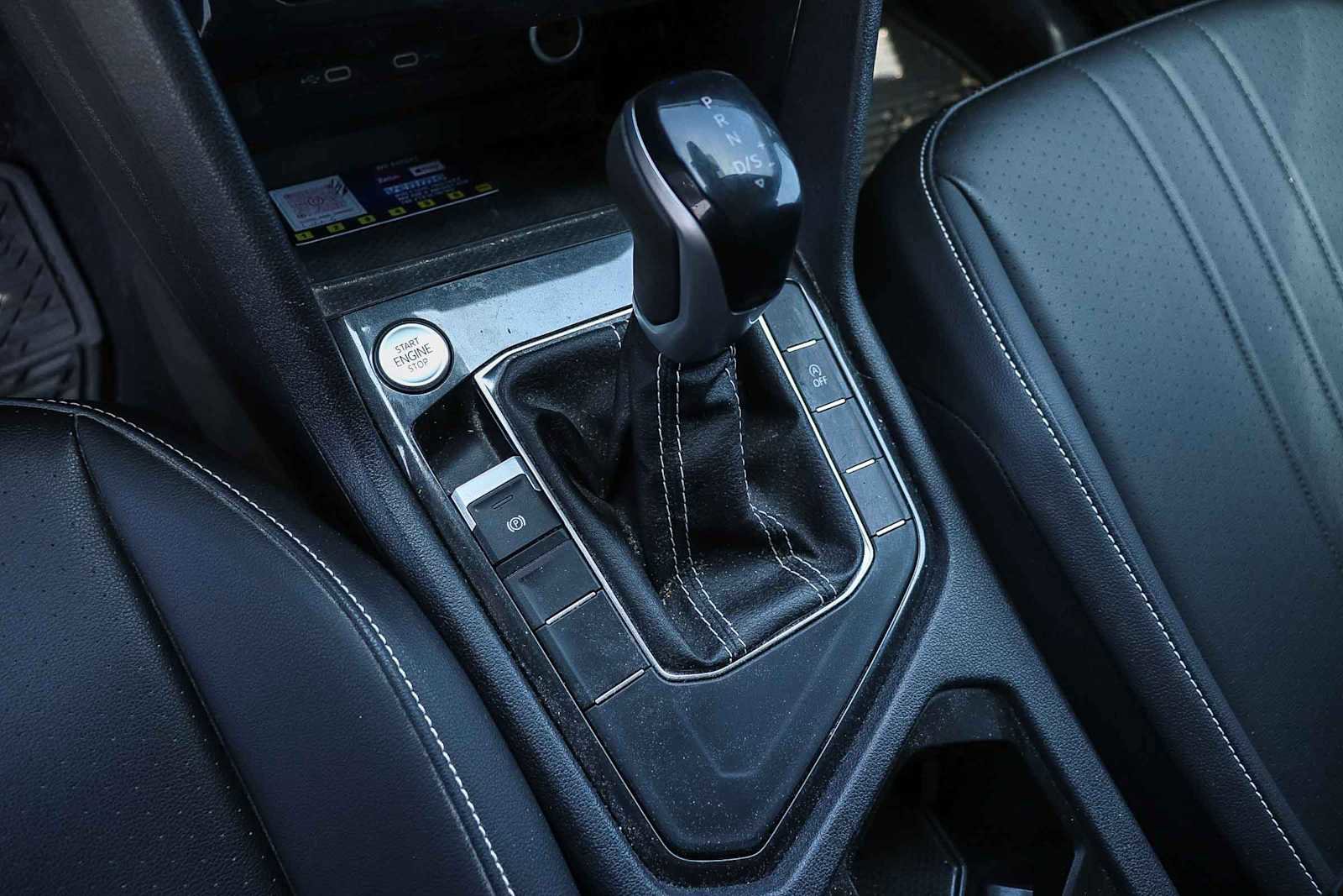 Certified 2023 Volkswagen Tiguan SE FWD image 18