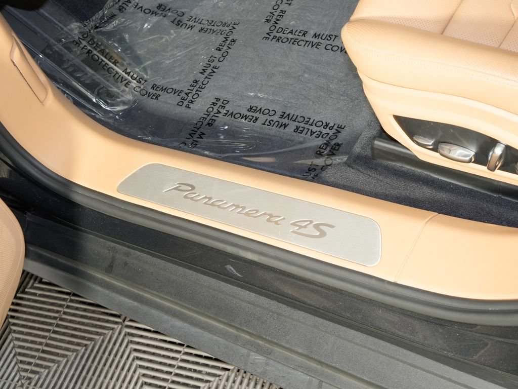 Certified 2020 Porsche Panamera 4S AWD/4WD image 20