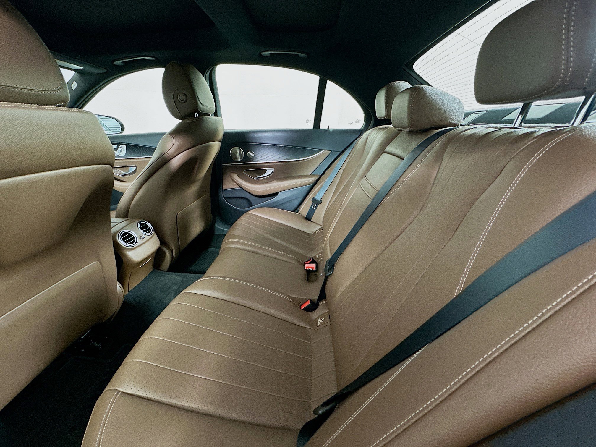 Used 2021 Mercedes-Benz E 350 4MATIC Sedan image 28