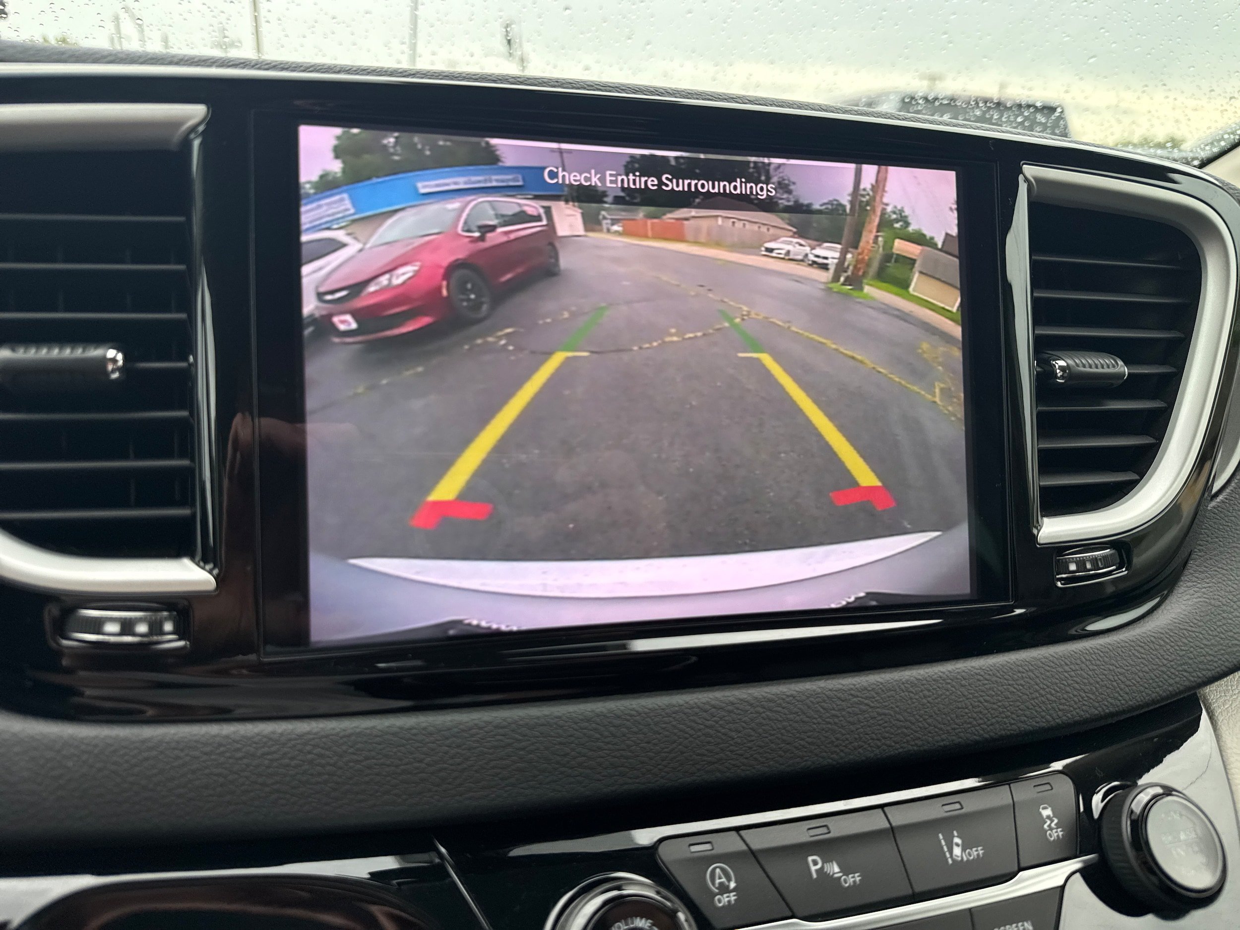 Used 2023 Chrysler Pacifica Touring-L FWD image 18