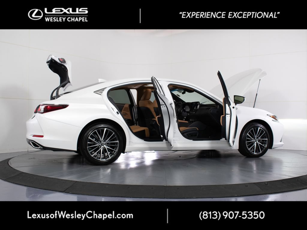Used 2025 Lexus ES 350 w/ Premium Package FWD image 17