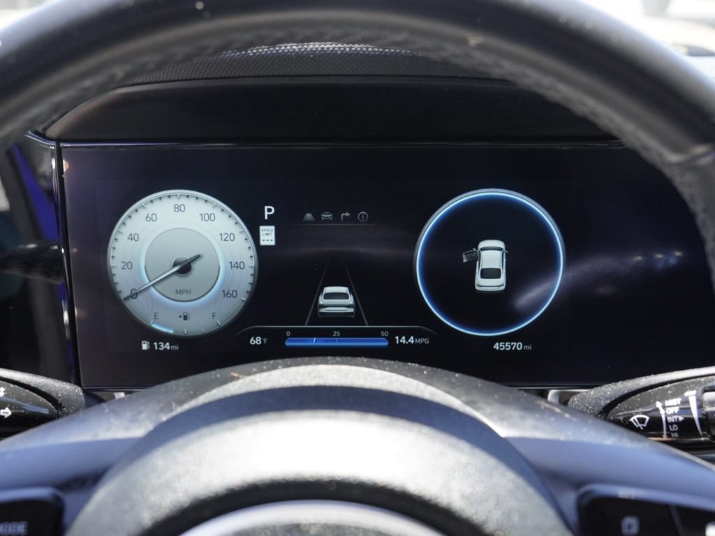 Used 2024 Hyundai Elantra Limited FWD image 14