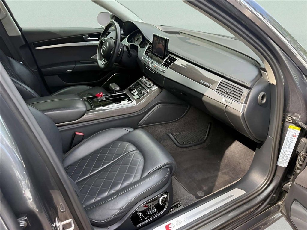 Used 2015 Audi S8 w/ S8 Driver Assistance Package AWD/4WD image 12