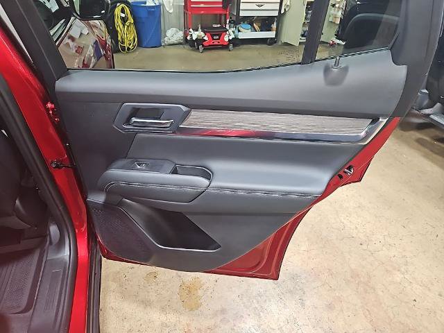 New 2026 GMC Terrain Denali w/ LPO, Black Badging Package image 24