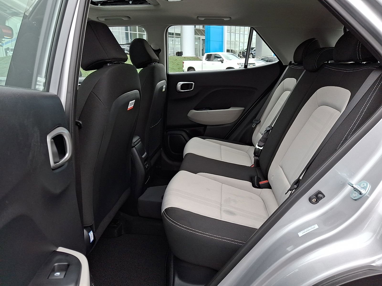 Used 2025 Hyundai Venue SEL image 12