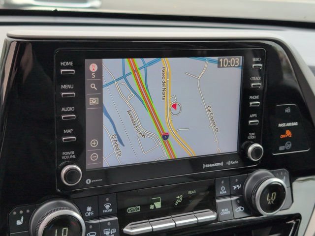 Used 2020 Toyota Highlander XLE AWD/4WD image 22