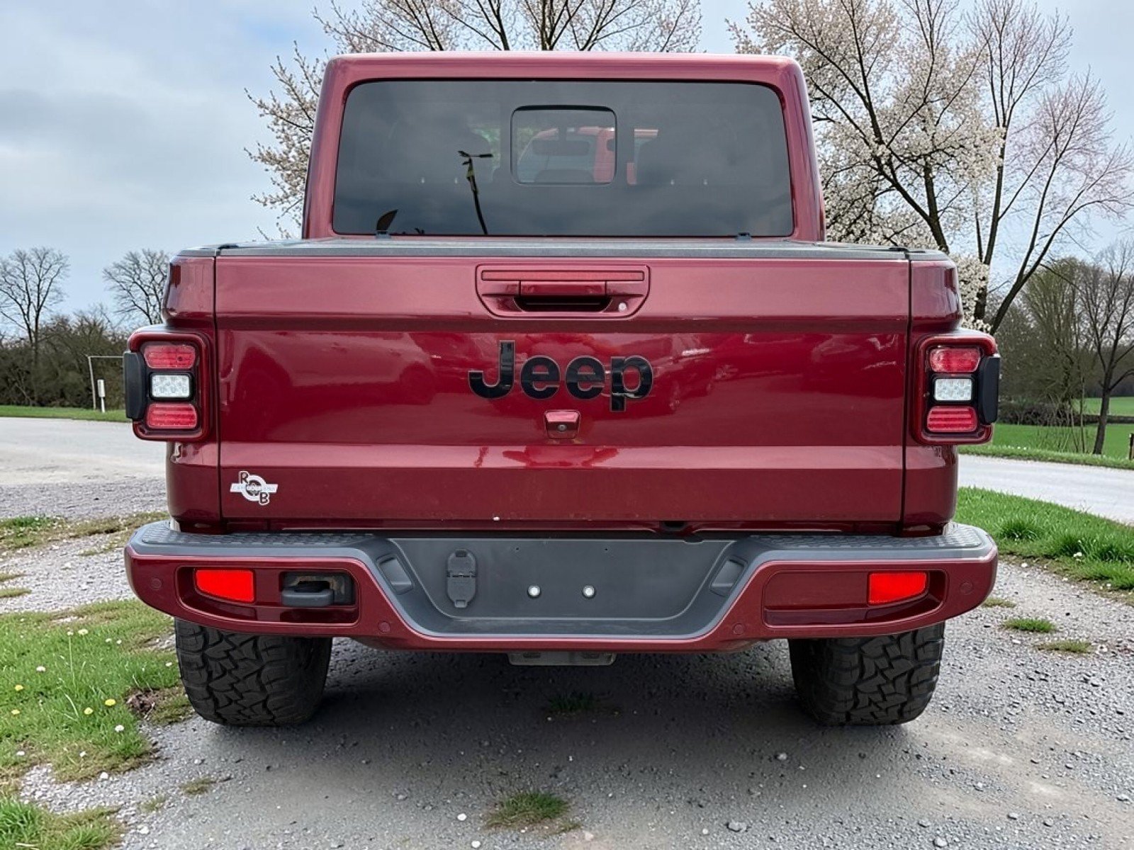 Used 2021 Jeep Gladiator Overland AWD/4WD image 7