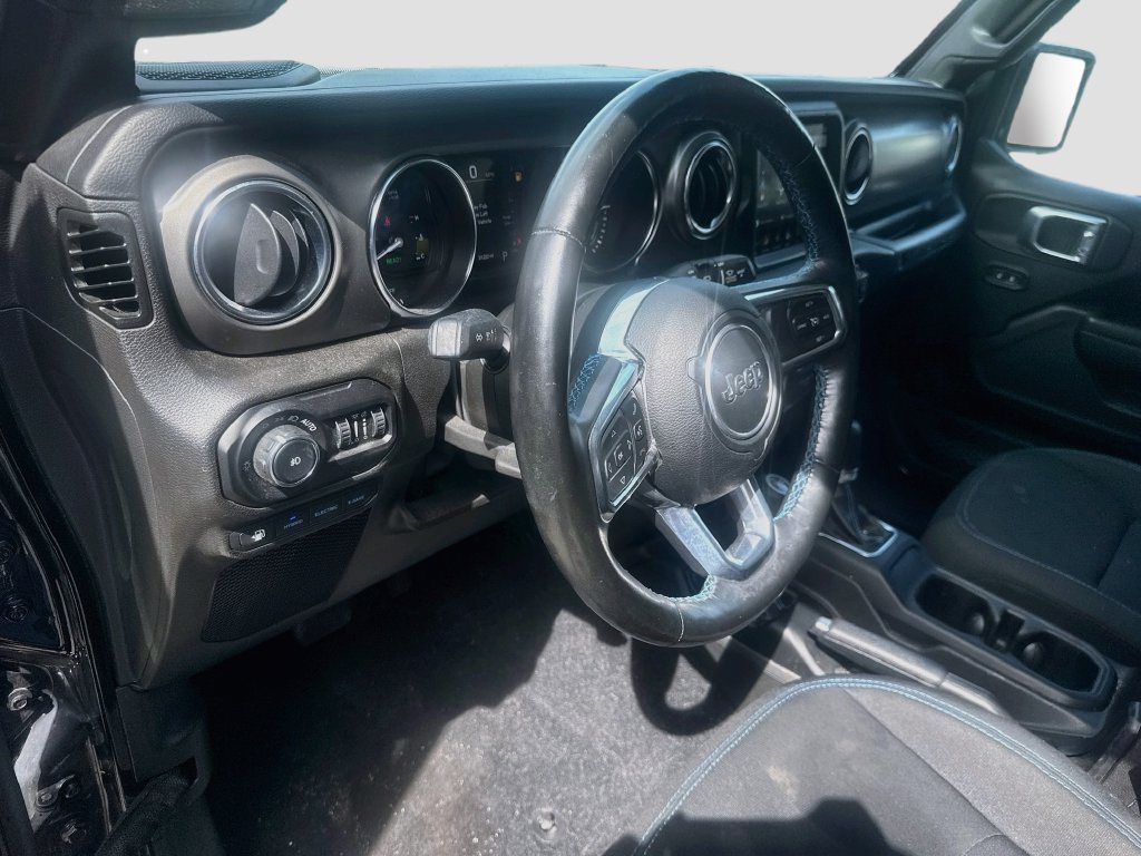 Certified 2022 Jeep Wrangler Unlimited Rubicon 4xe w/ Cold Weather Group AWD/4WD image 10