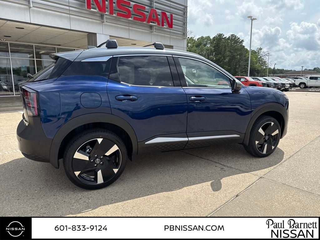 New 2025 Nissan Kicks SR FWD image 9