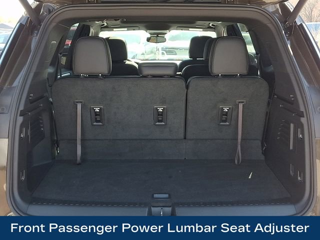 Used 2025 GMC Acadia AT4 AWD/4WD image 30
