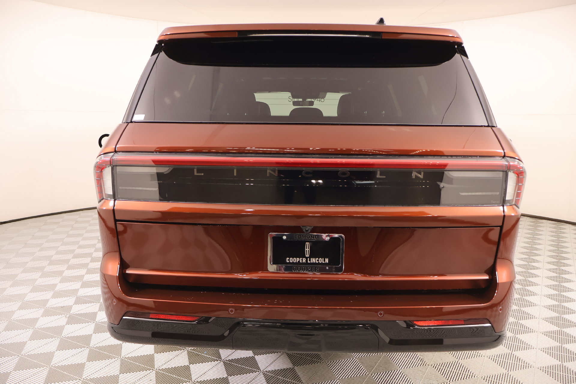 New 2027 Lincoln Navigator L Reserve w/ Jet Appearance Package AWD/4WD image 24