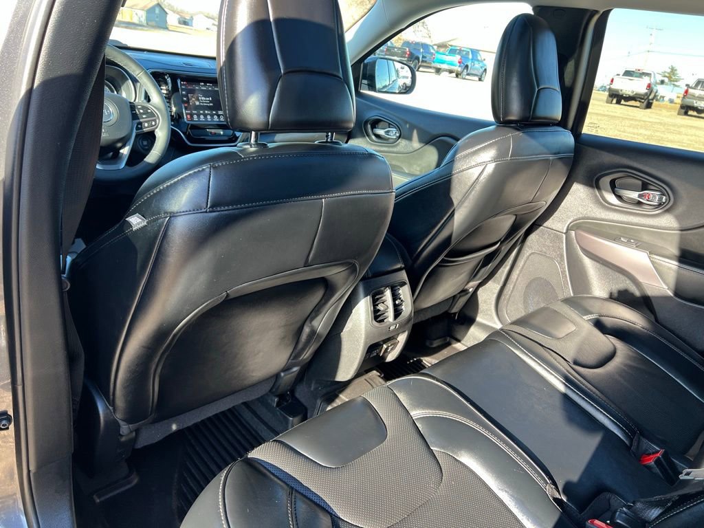 Used 2022 Jeep Cherokee Limited w/ Mopar Interior Package image 23