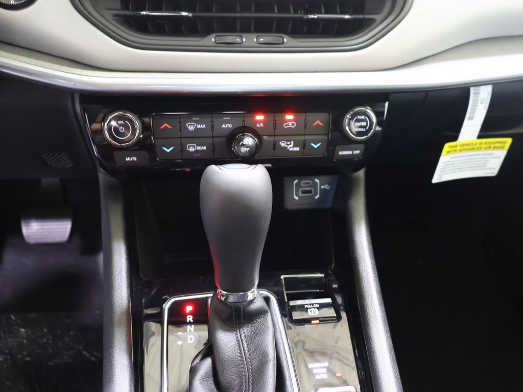 New 2026 Jeep Compass Limited AWD/4WD image 23