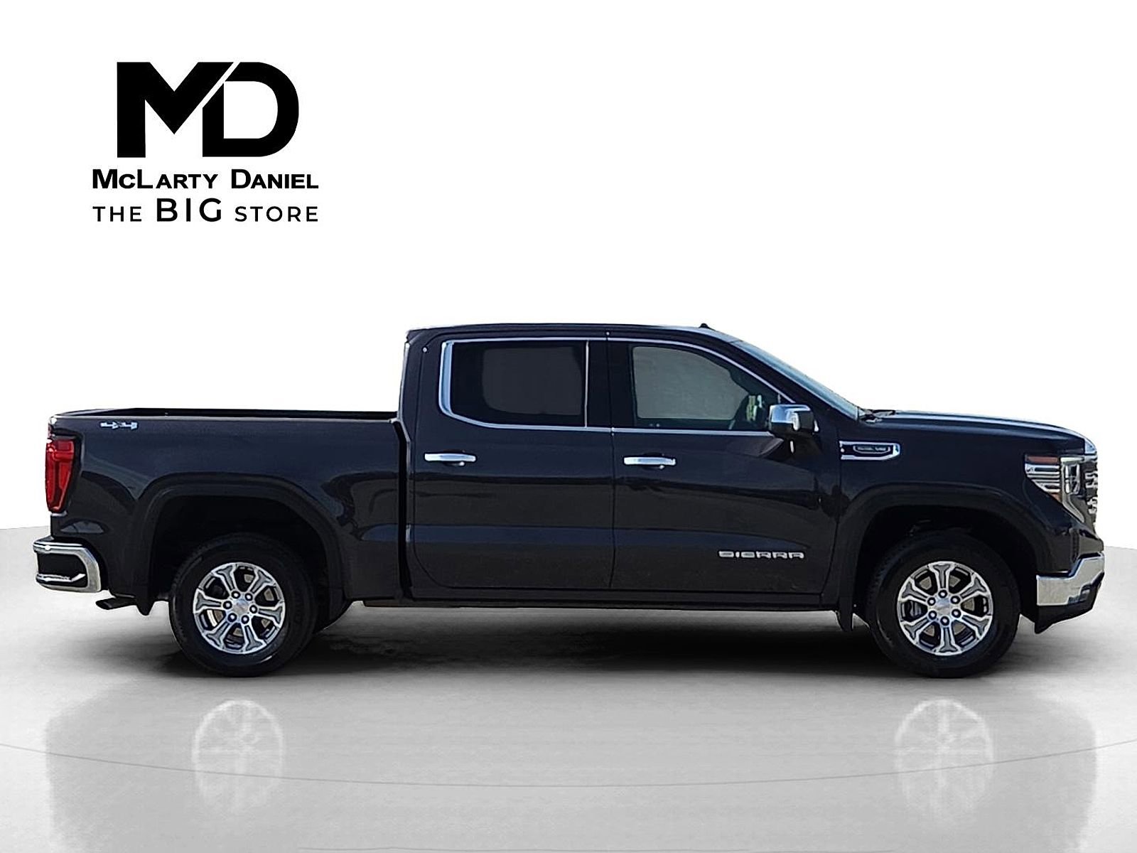 Used 2024 GMC Sierra 1500 SLT image 6