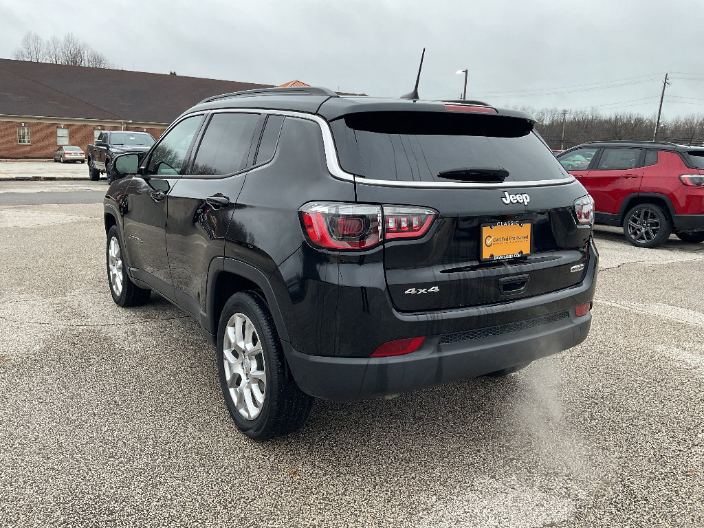 Used 2023 Jeep Compass Latitude AWD/4WD image 5